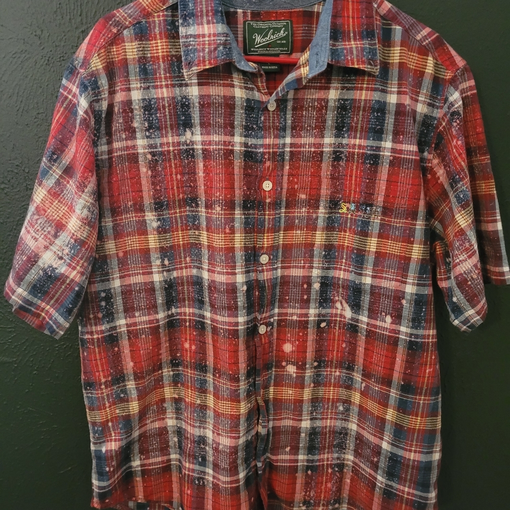 Mens Distressed Short Sleeve Button up Shirt.